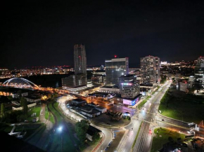 Stylish condo with stunning view possibility of parking